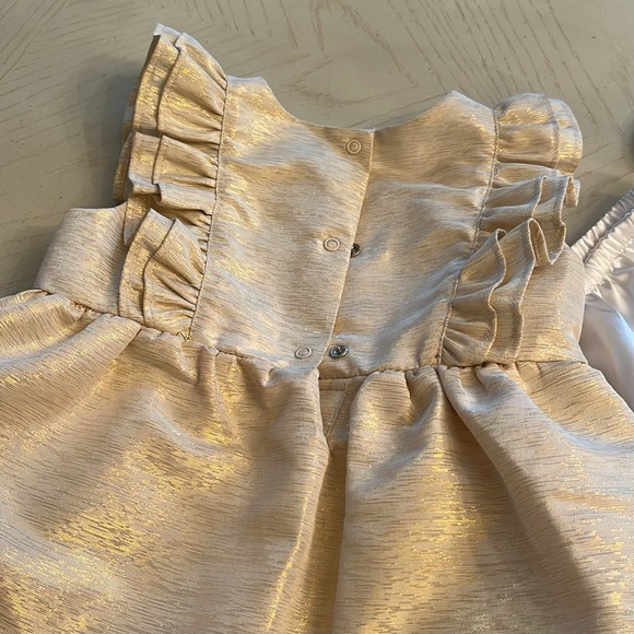 #Baby girl Gold Ruffle Dress with Bow and Silver Shoes and comes with bloomers - Picture 6 of 6